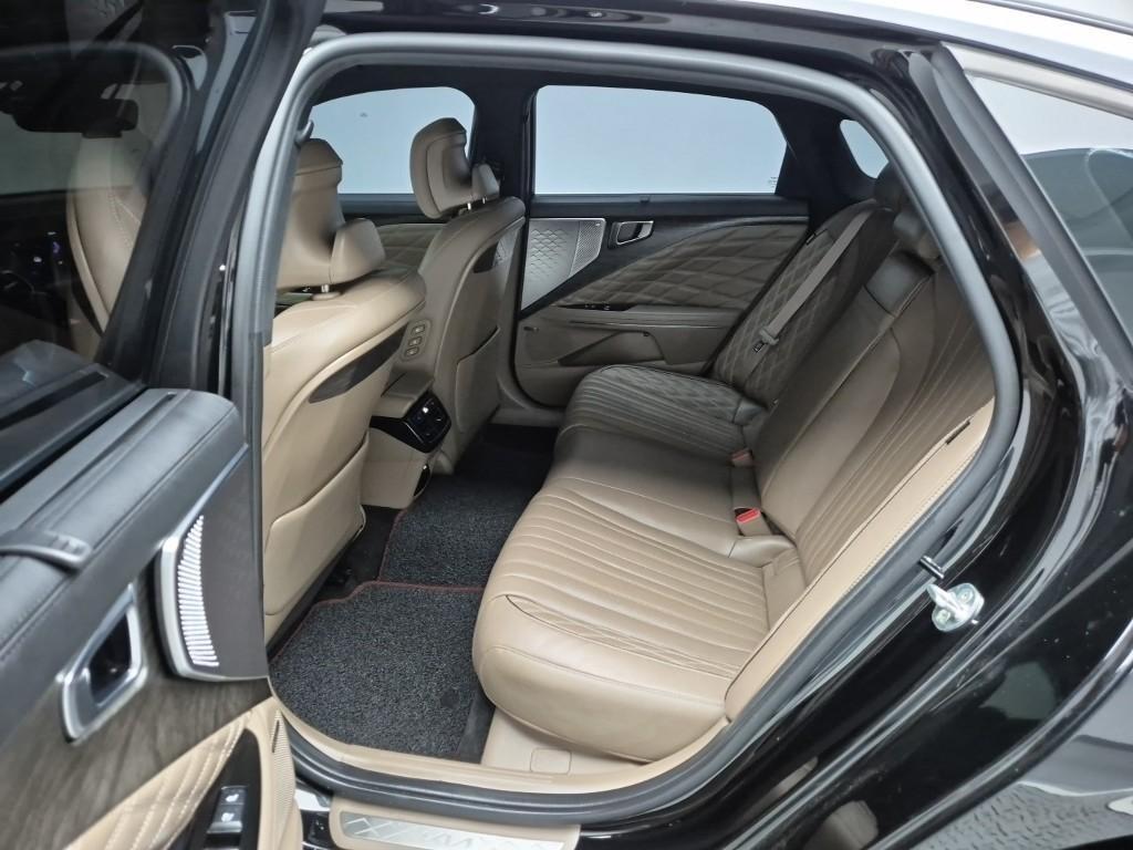 KIA K8 - Vista 12
