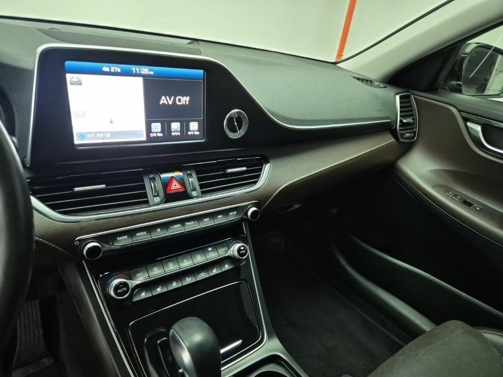 HYUNDAI Grandeur - Vista 10