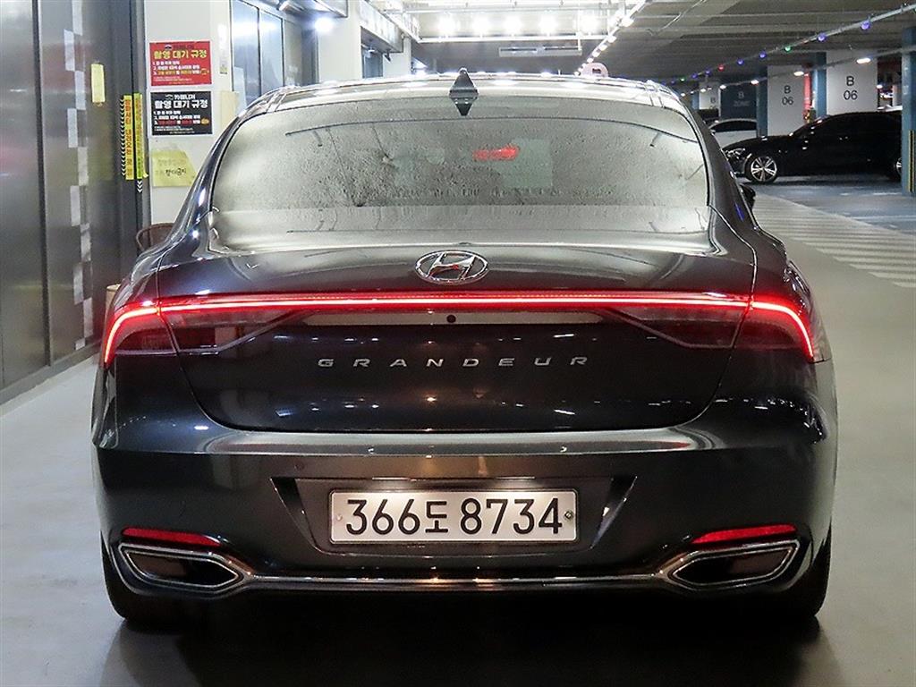 HYUNDAI Grandeur - Vista 5