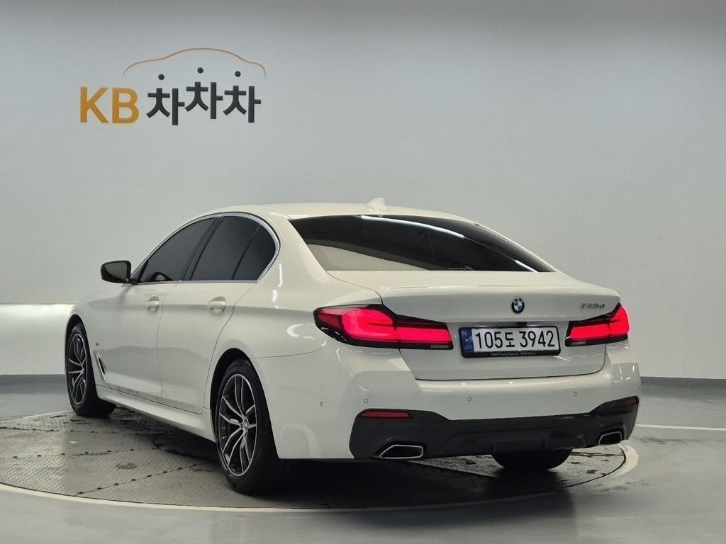 BMW 5 Series - Vista 3