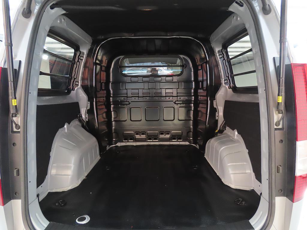HYUNDAI Staria 2023 Plateado - Importación desde Corea - HF Imports Iquique - Foto 18