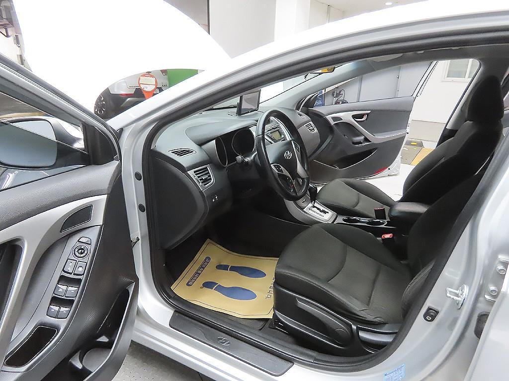 HYUNDAI Avante 2011 Gris - Importación desde Corea - HF Imports Iquique - Foto 11