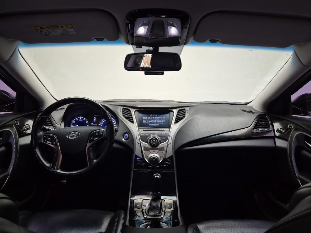 HYUNDAI Grandeur - Vista 7