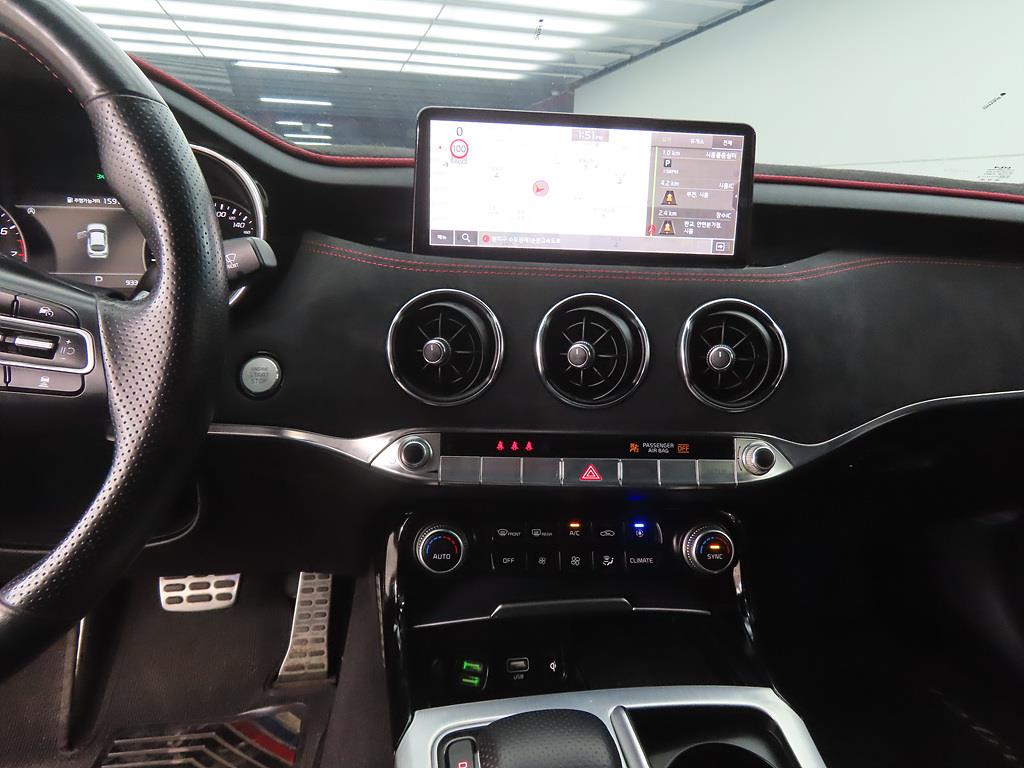 KIA Stinger - Vista 10