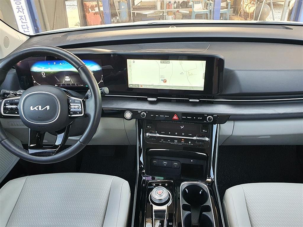 KIA Carnival - Vista 9