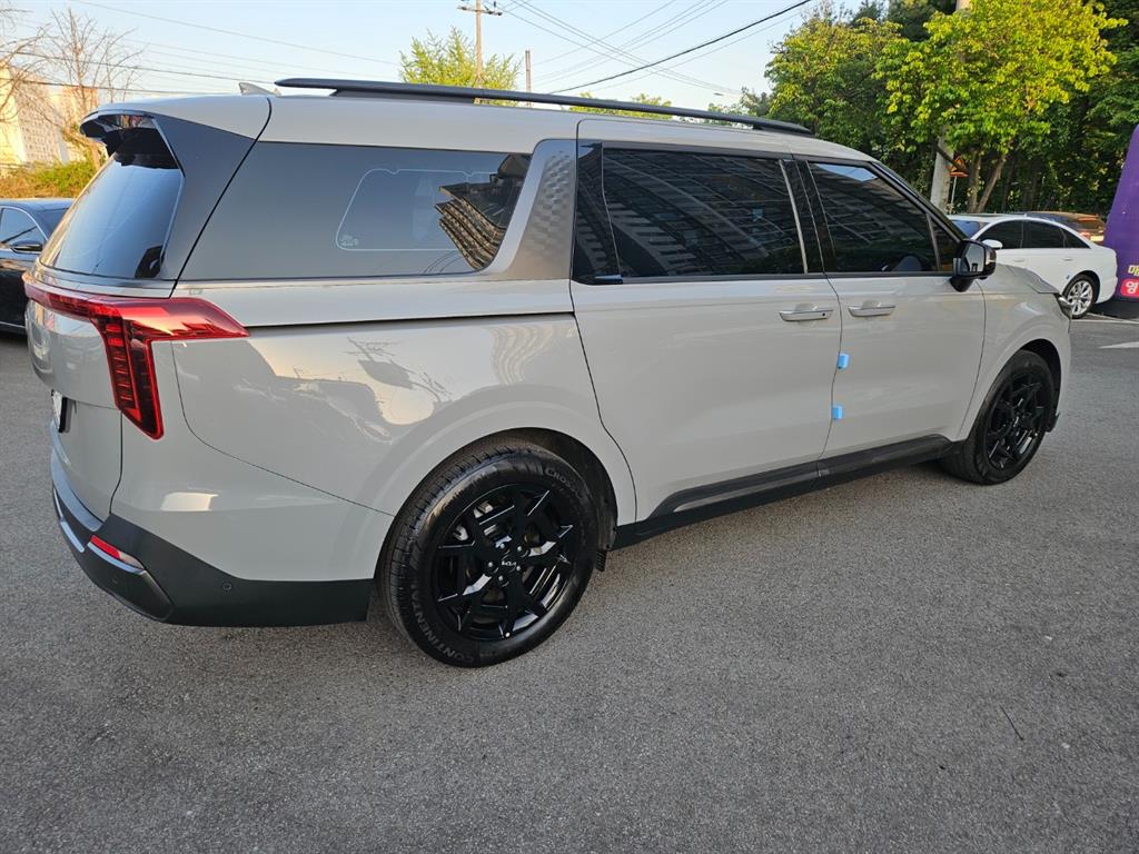 KIA Carnival - Vista 5