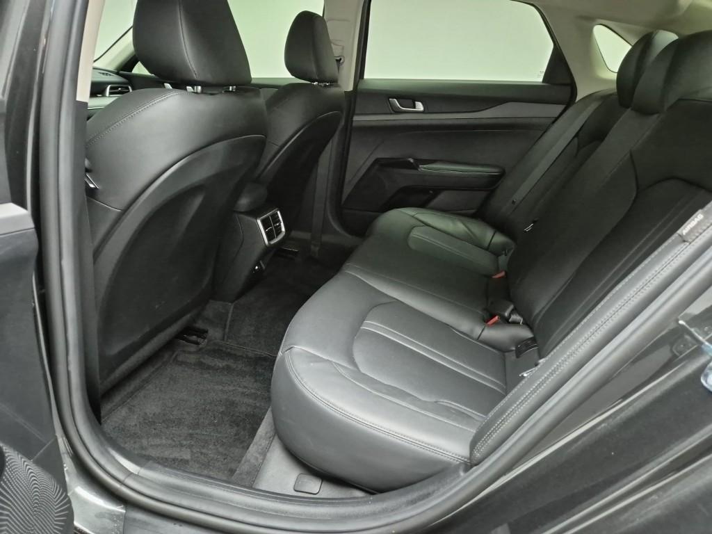KIA K5 - Vista 10