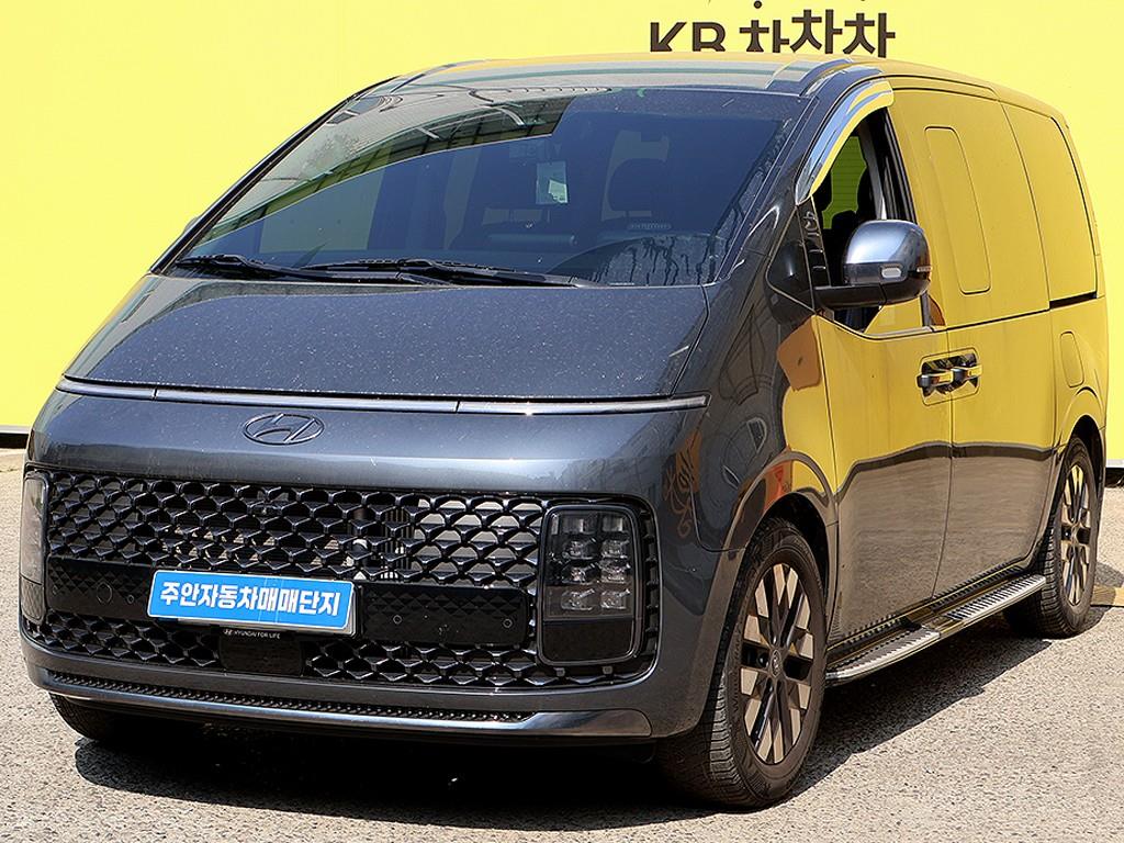 HYUNDAI Staria - Vista 3