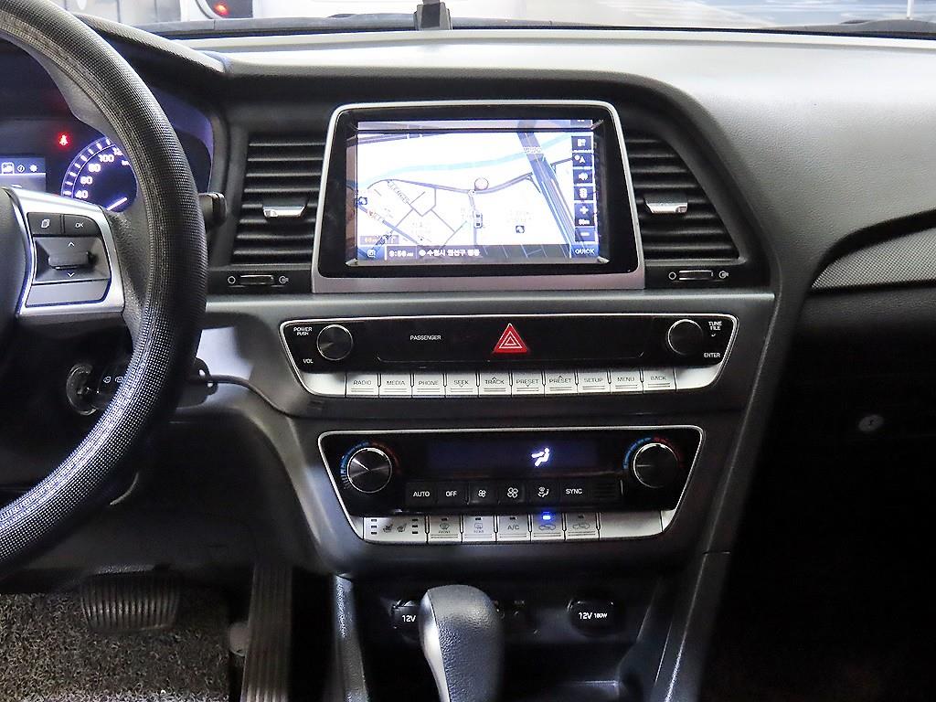 HYUNDAI Sonata - Vista 10