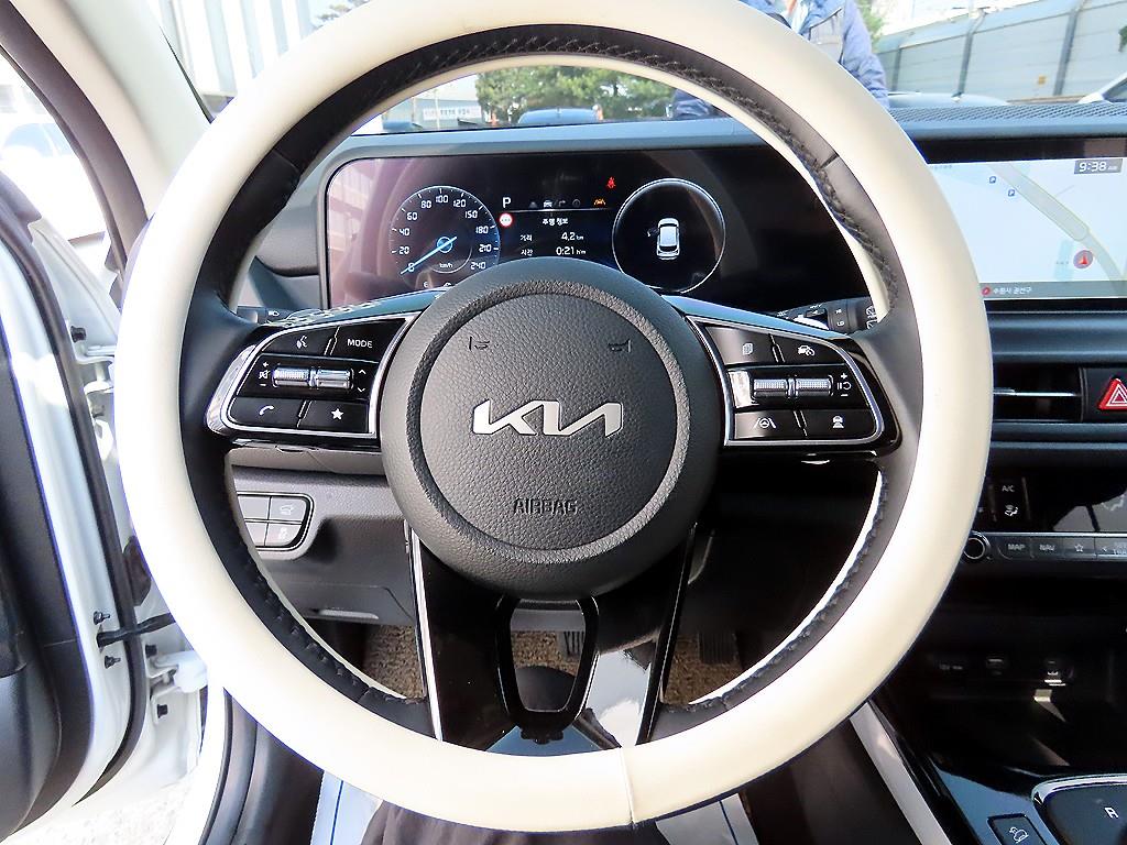 KIA Seltos - Vista 8