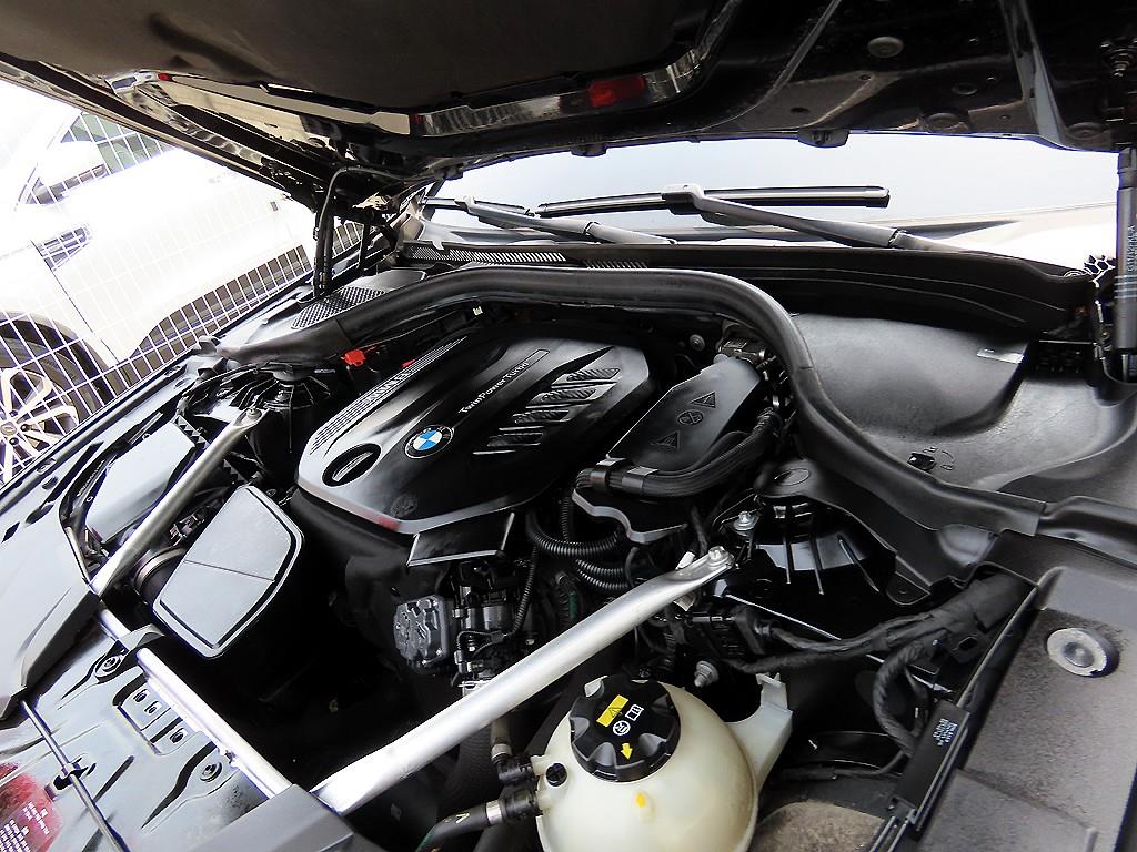 BMW 5 Series 2019 Negro - Importación desde Corea - HF Imports Iquique - Foto 19