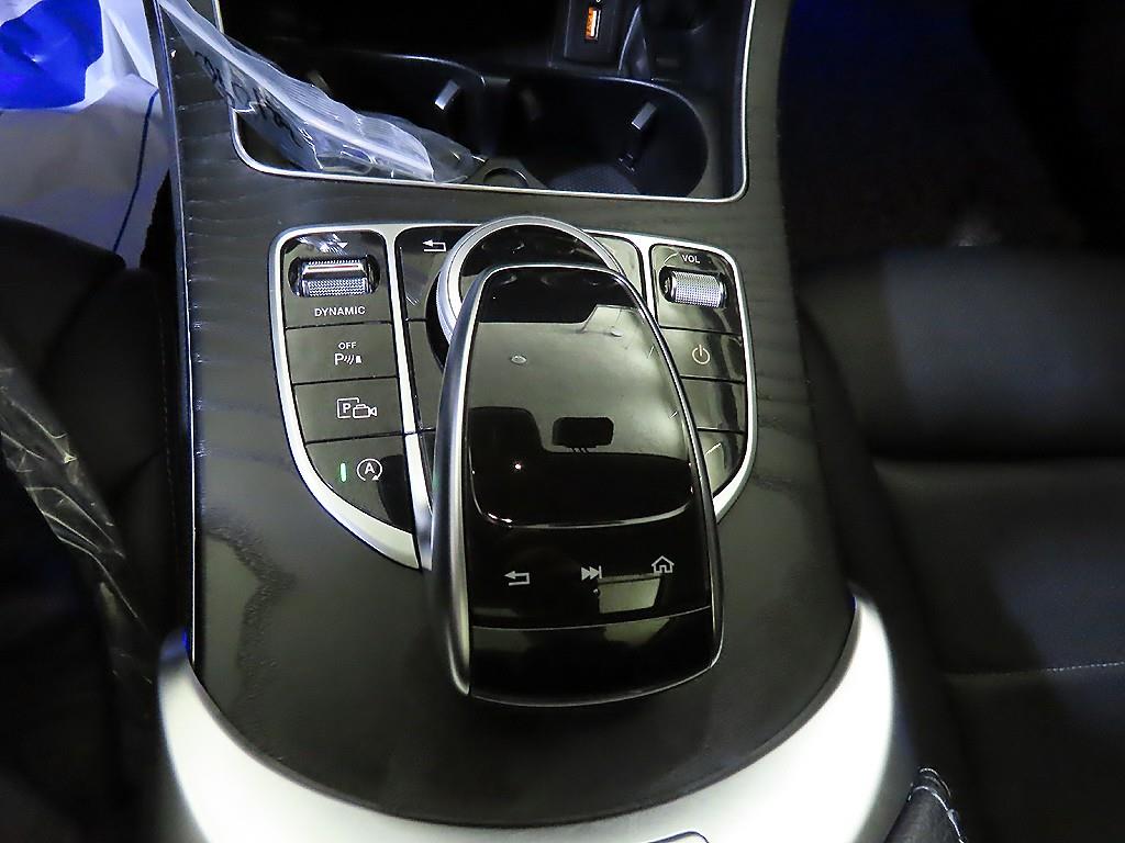 Mercedes Benz C Class 2019 Blanco - Importación desde Corea - HF Imports Iquique - Foto 16