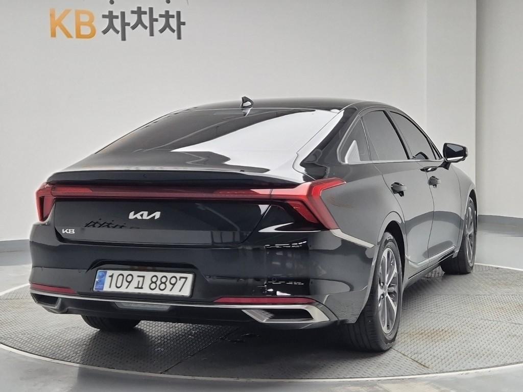 KIA K8 - Vista 3