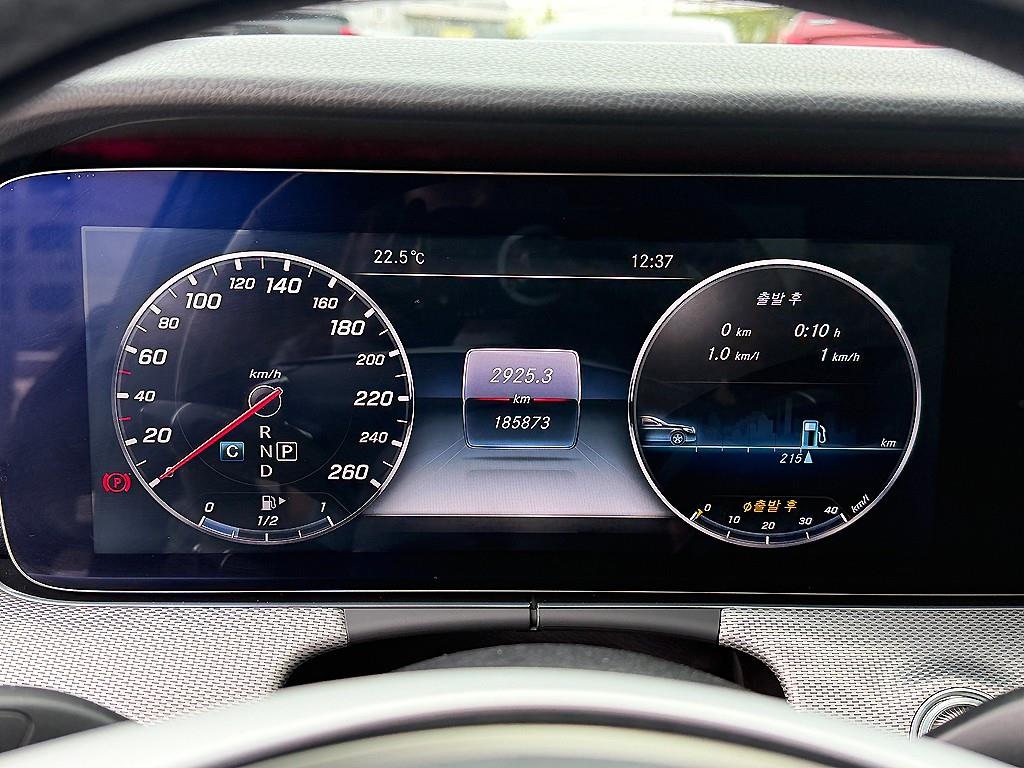 Mercedes Benz E class - Vista 9