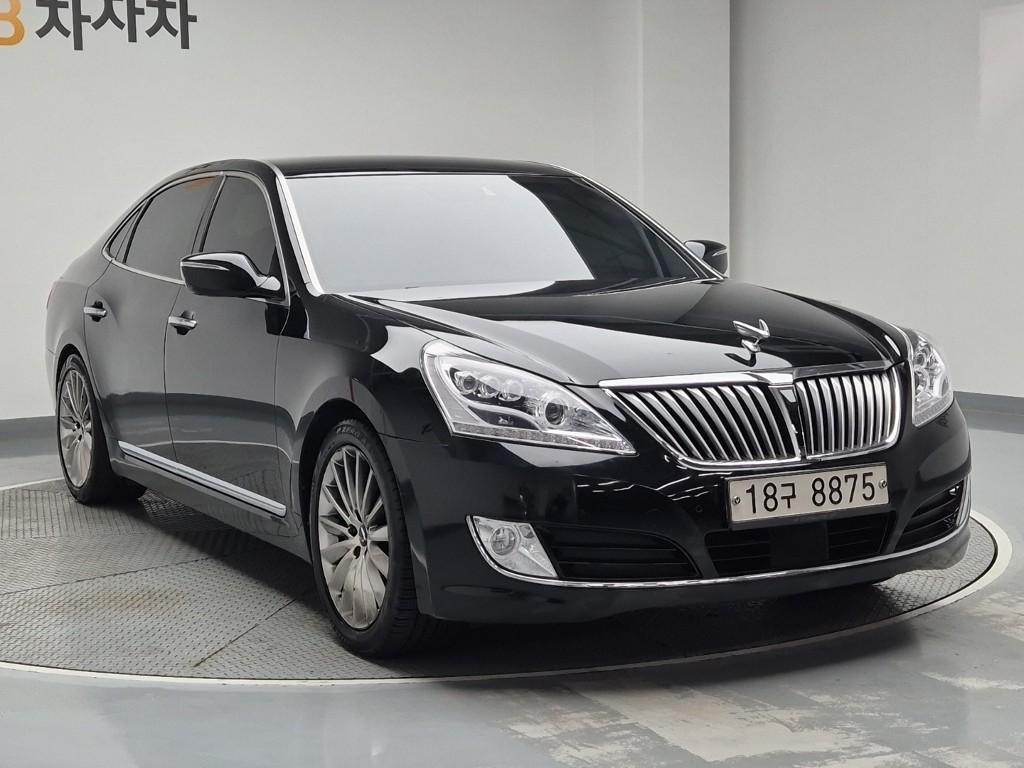 HYUNDAI Equus - Vista 2