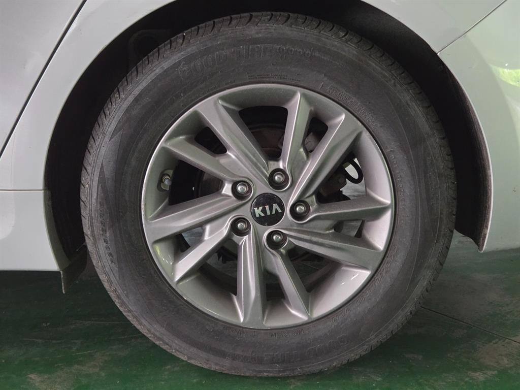 KIA K5 2020 Plateado - Importación desde Corea - HF Imports Iquique - Foto 20