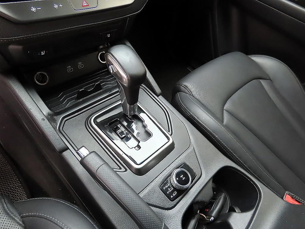 Ssangyong Rexton - Vista 10