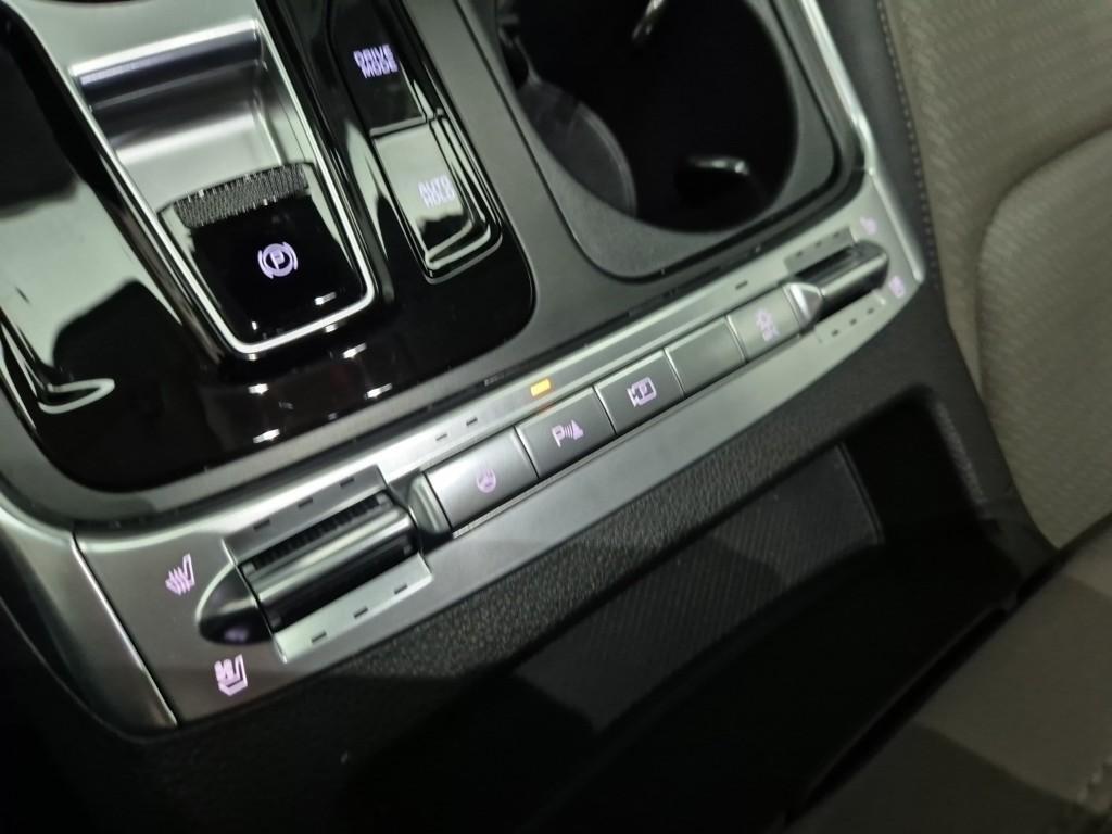 KIA Carnival 2024 Blanco - Importación desde Corea - HF Imports Iquique - Foto 16