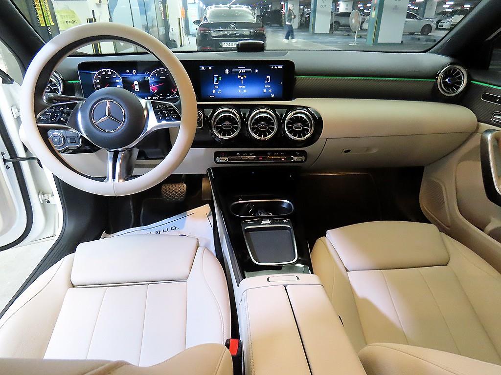 Mercedes Benz A Class - Vista 10