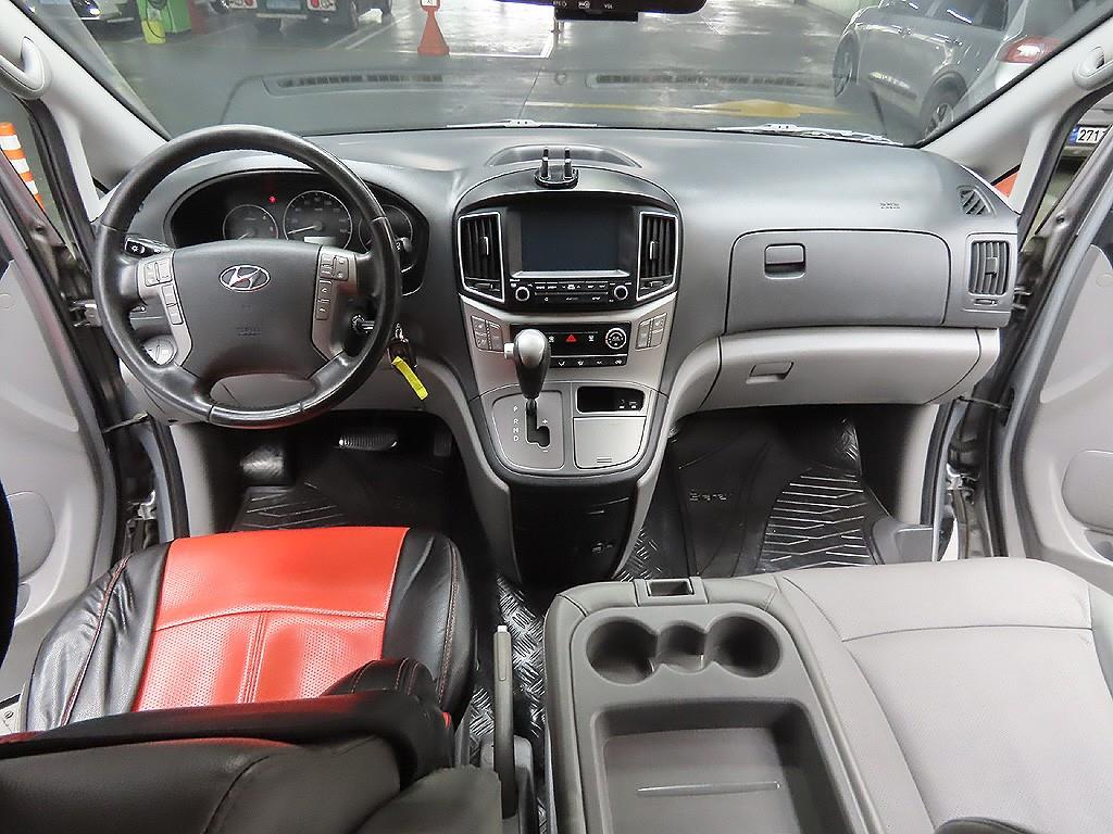 HYUNDAI Starex 2019 Plateado - Importación desde Corea - HF Imports Iquique - Foto 12