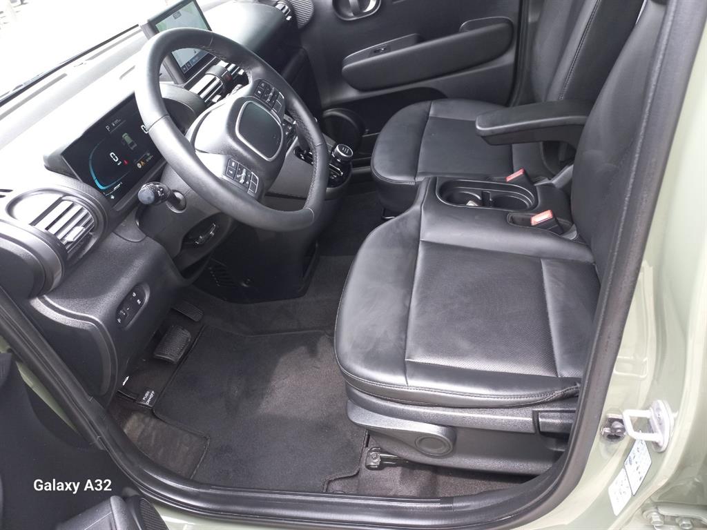 HYUNDAI Casper - Vista 5