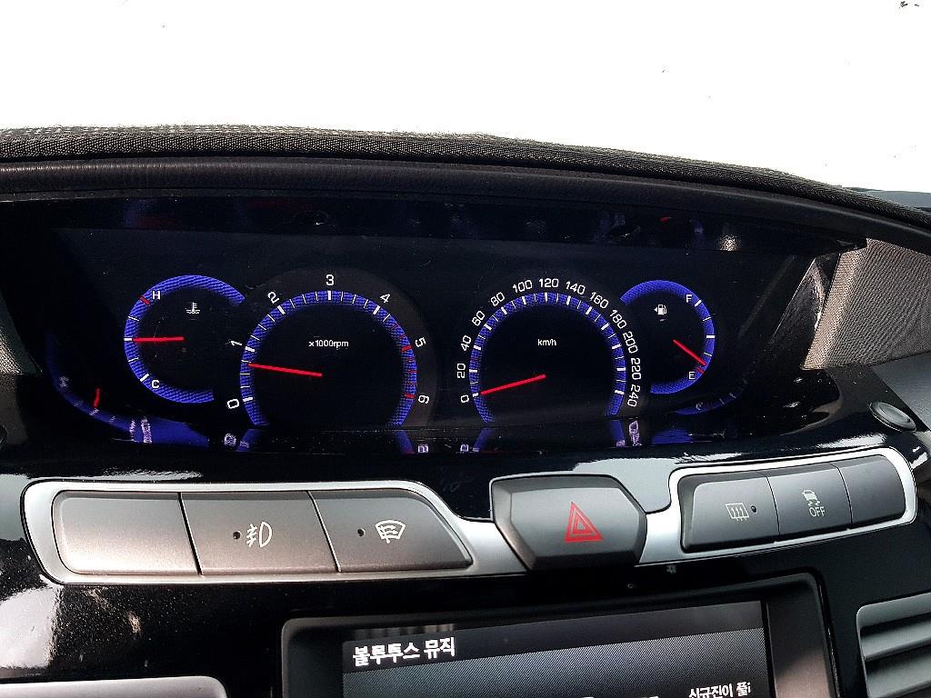 Ssangyong Korando - Vista 11