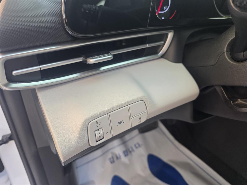 HYUNDAI Avante - Vista 12