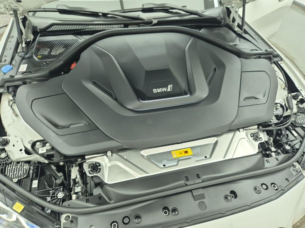 BMW i4 - Vista 6