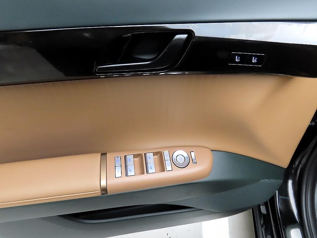 HYUNDAI Grandeur - Vista 12