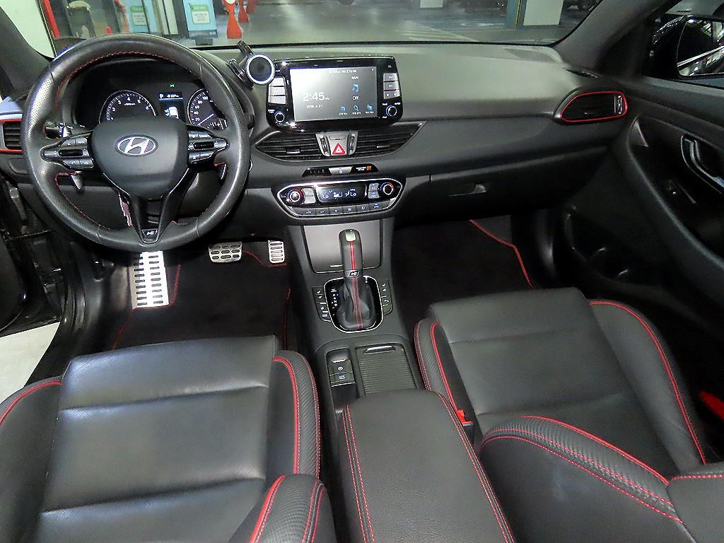 HYUNDAI i30 - Vista 10
