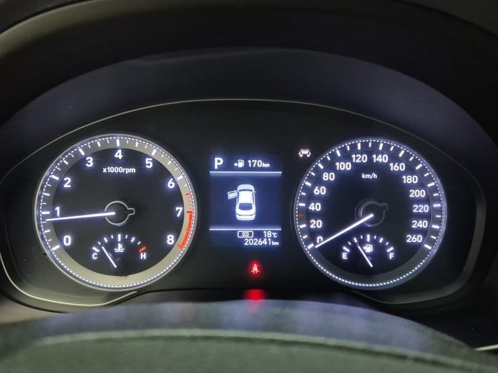 HYUNDAI Grandeur - Vista 6