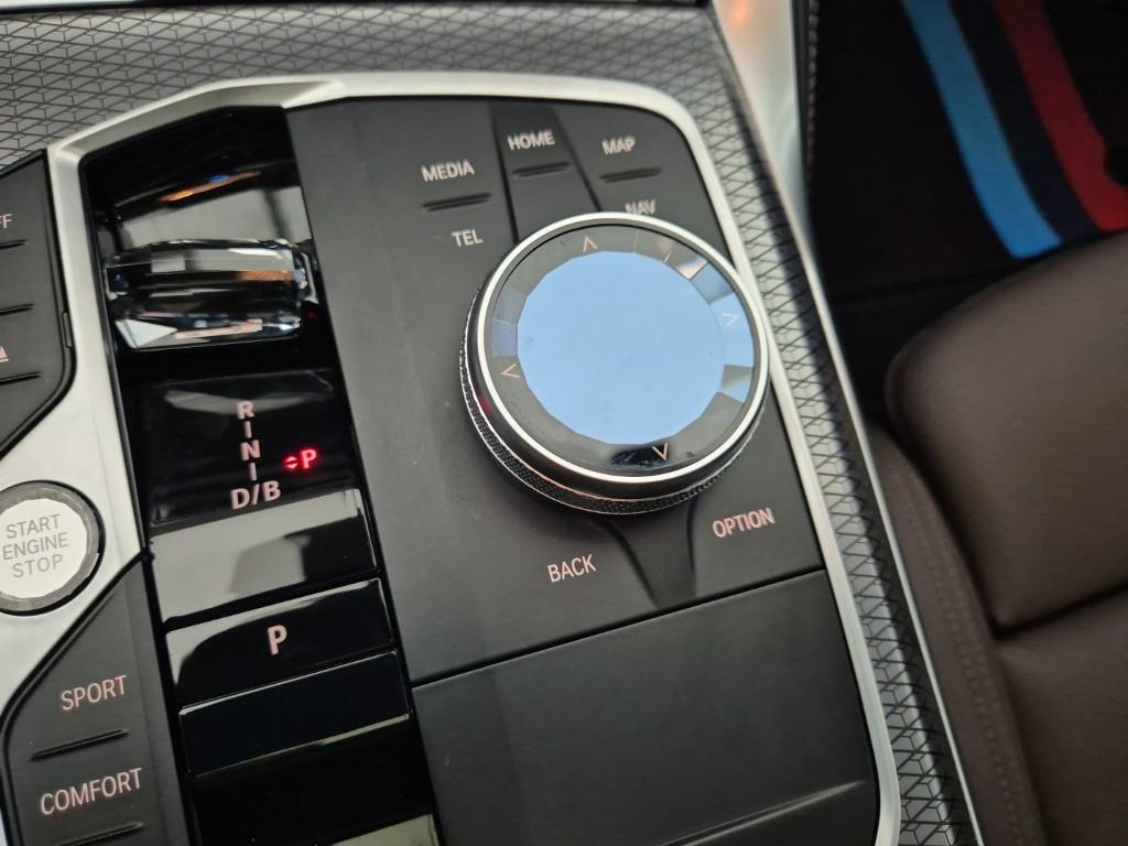 BMW i4 - Vista 10