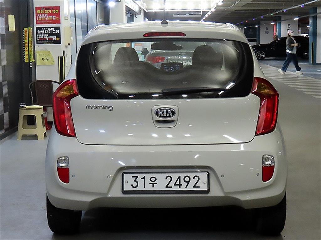 KIA Morning - Vista 5