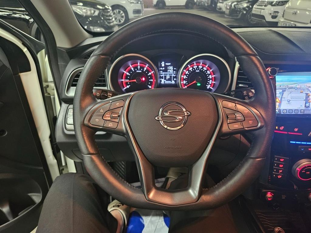 Ssangyong Tivoli - Vista 6