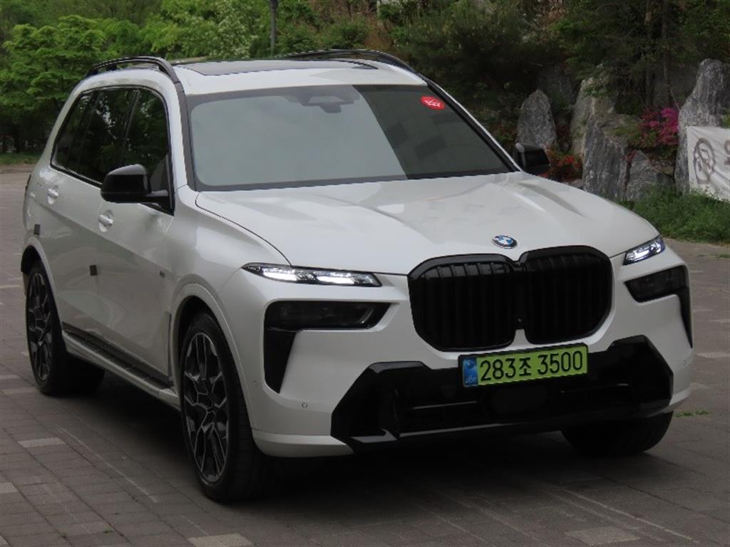 BMW X7 - Vista 3