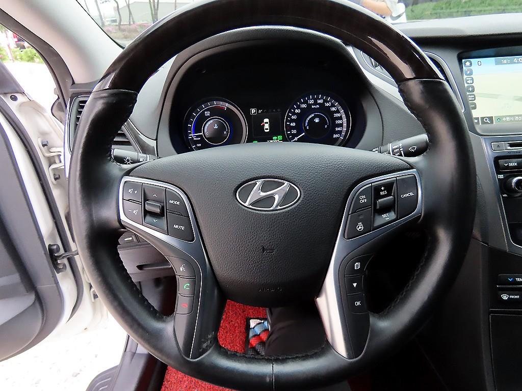 HYUNDAI Grandeur - Vista 8