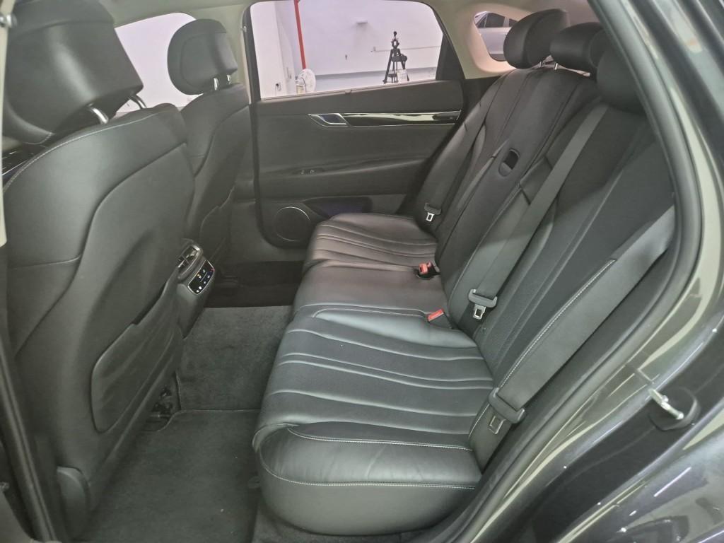 Genesis G80 - Vista 12