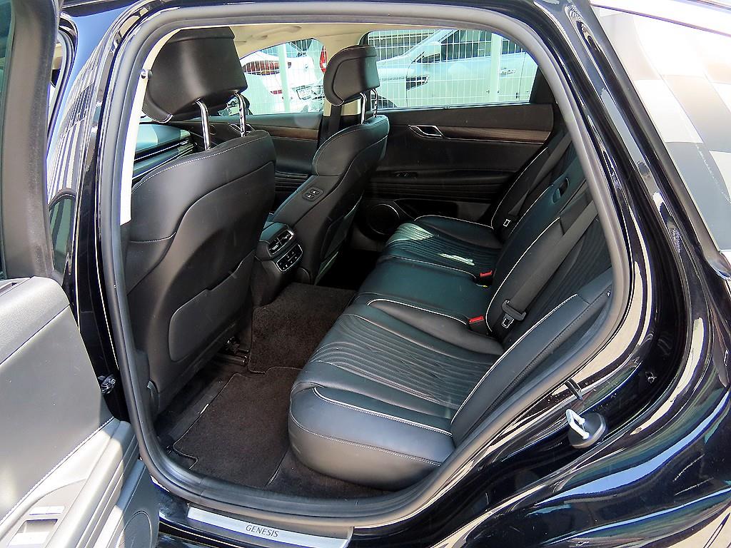 Genesis G80 - Vista 6