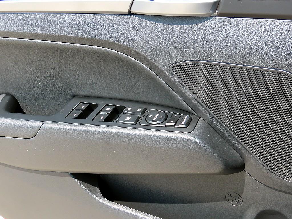 HYUNDAI Avante - Vista 11