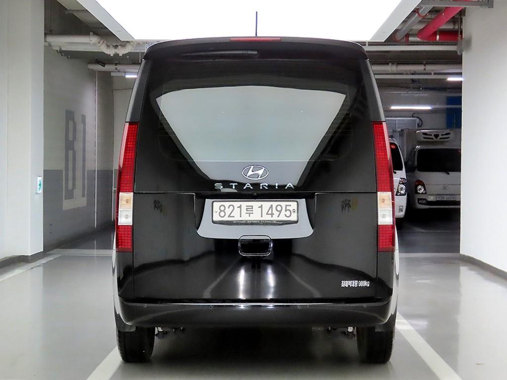 HYUNDAI Staria - Vista 3