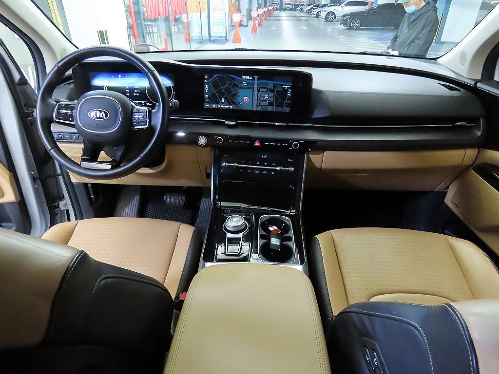 KIA Carnival - Vista 10