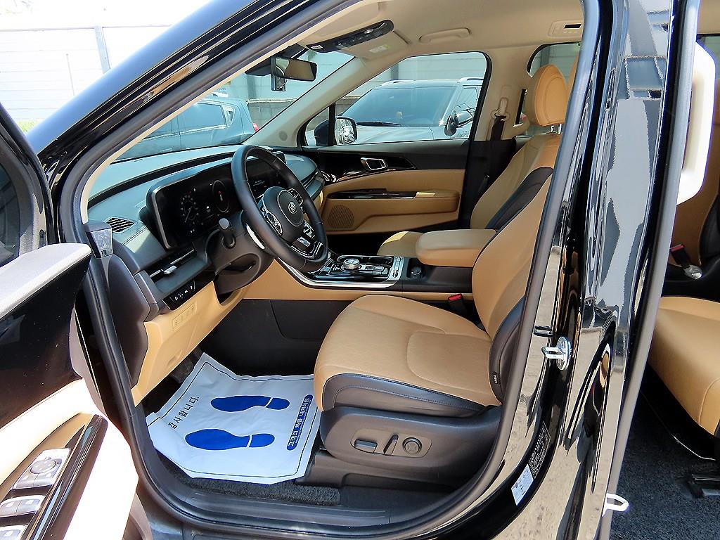 KIA Carnival - Vista 5