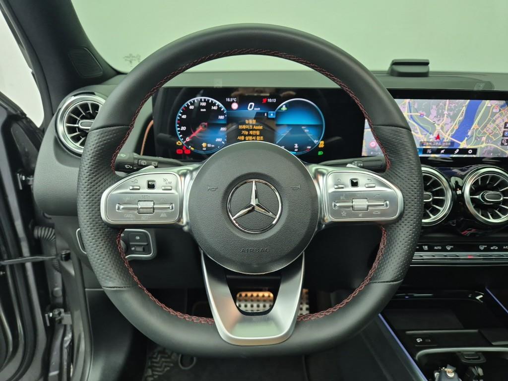 Mercedes Benz GLB Class - Vista 9