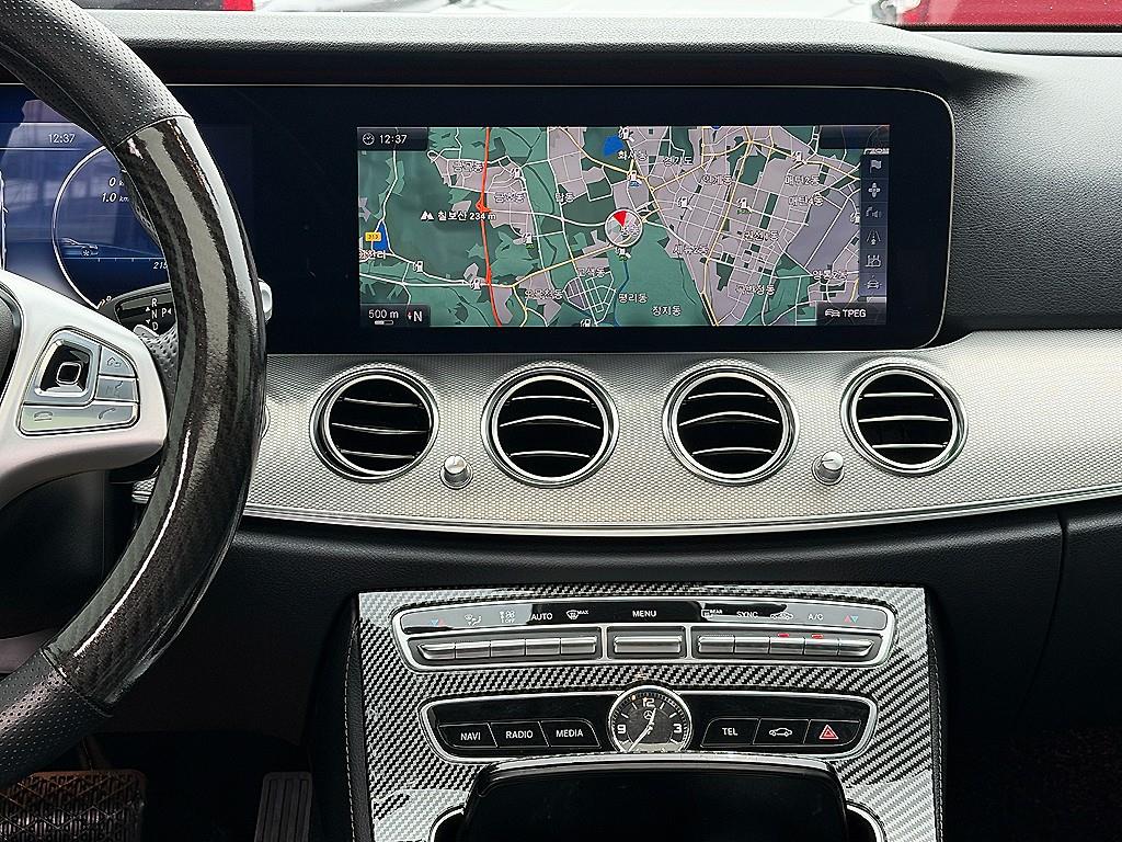 Mercedes Benz E class - Vista 10