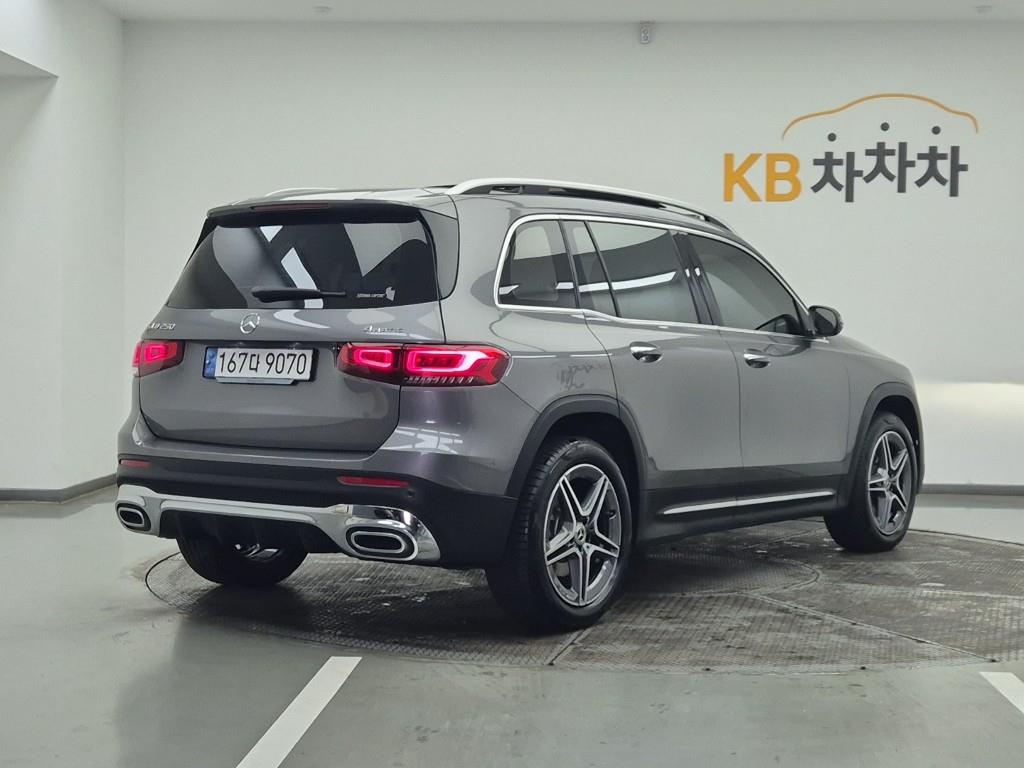 Mercedes Benz GLB Class - Vista 4