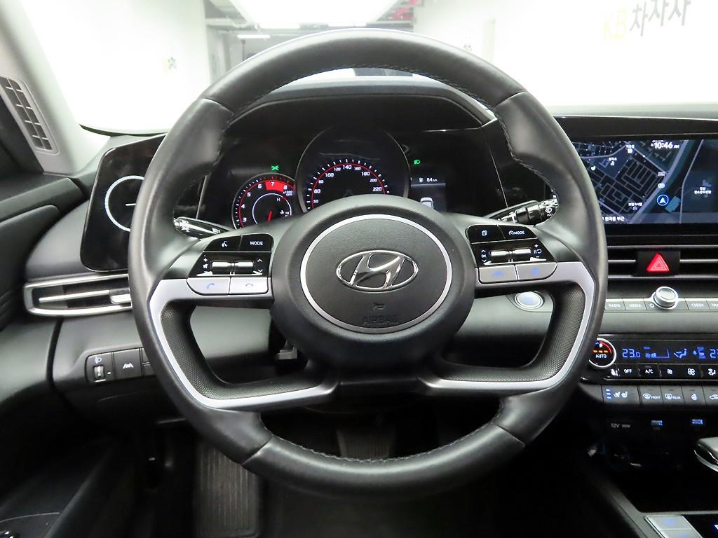 HYUNDAI Avante - Vista 8