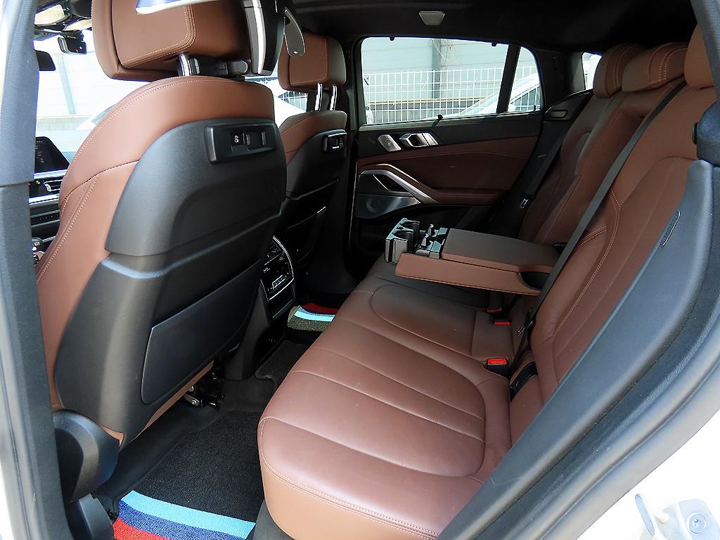 BMW X6 - Vista 6