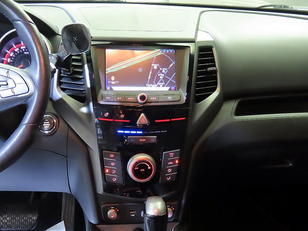 Ssangyong Tivoli - Vista 11