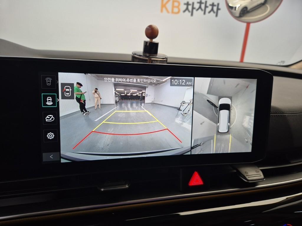 KIA Carnival - Vista 11