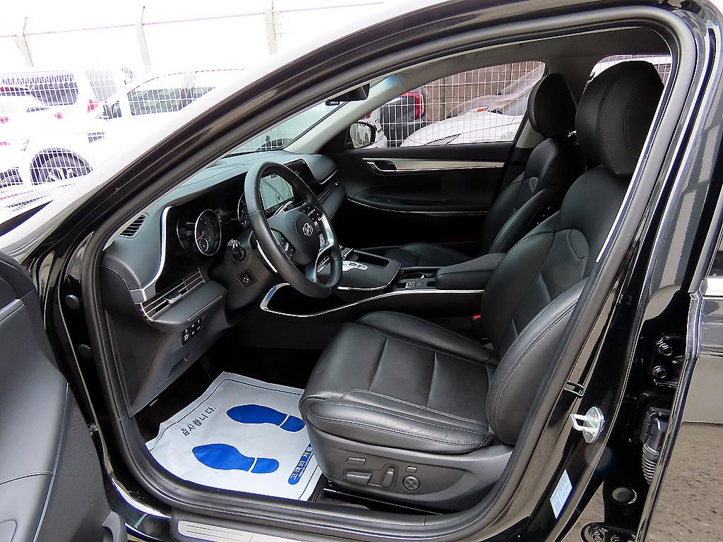 HYUNDAI Grandeur - Vista 5
